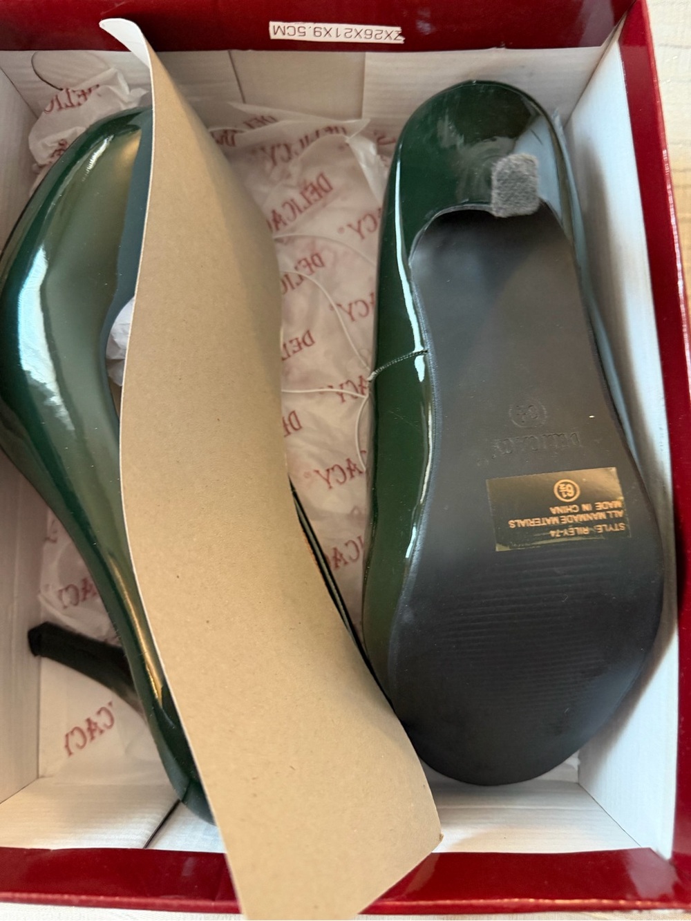 EUC Like new Delicacy olive green pat heels. Size 6 1/2. - Picture 3 of 9